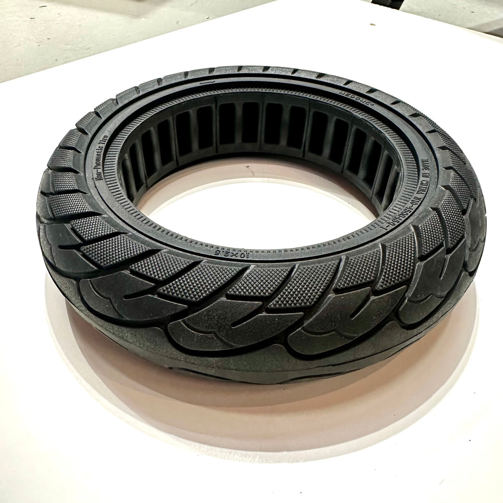 
                  
                    10" täyskumi rengas
                  
                